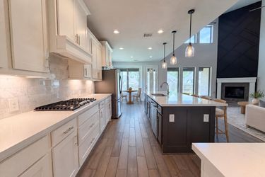 Photo 2 of 29 of 15418 Legacy Park Way, Pinehurst, TX