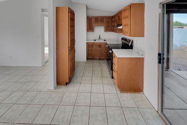 Photo 2 of 14 of 3646 N 69th Ave, Phoenix, AZ