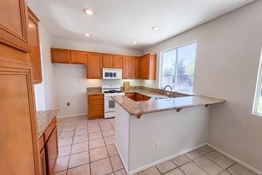 Photo 2 of 26 of 33825 Glenoaks Dr, Yucaipa, CA