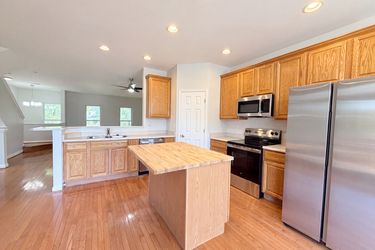 Photo 2 of 27 of 1031 Cutter St, Cincinnati, OH