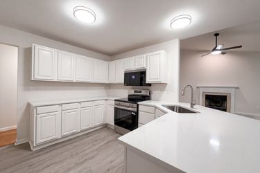 Photo 2 of 26 of 2212 Harborside Dr, DARDENNE PRAIRIE, MO