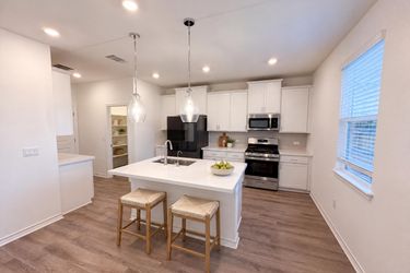 Photo 2 of 24 of 17325 Casanova Ave, Pflugerville, TX