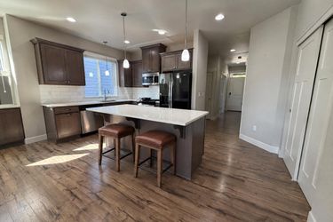 Photo 2 of 14 of 3746 SW McKinley St, Gresham, OR