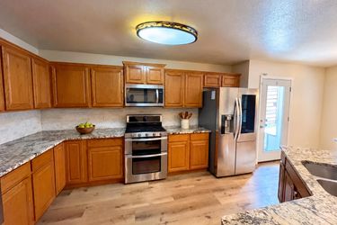 Photo 2 of 27 of 106 Forestview Rd, Hickory Creek, TX
