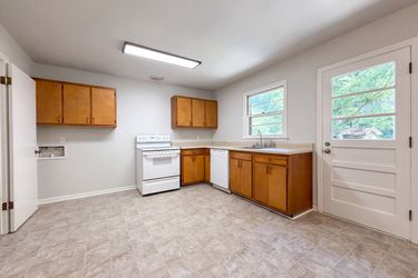 Photo 2 of 15 of 3811 Woodside Rd, Garner, NC