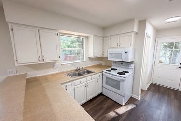 Photo 2 of 24 of 4720 Topsail Ct, Charlotte, NC
