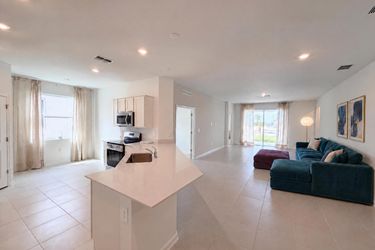 Photo 2 of 20 of 1520 Redwood Ln, Haines City, FL