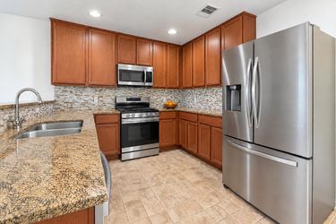 Photo 2 of 26 of 14414 Darrah Dr, Houston, TX