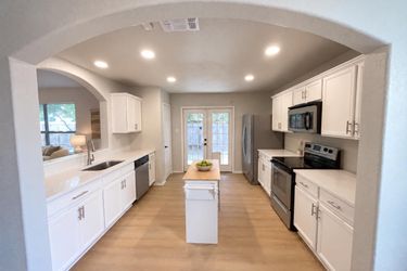 Photo 2 of 21 of 8222 Grissom Cir, San Antonio, TX