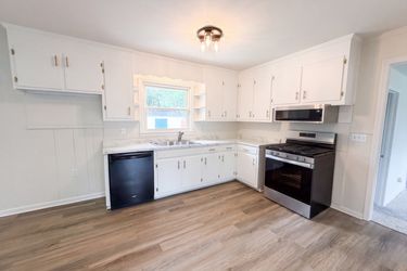 Photo 2 of 16 of 1214 Kirkwood Ave, Murfreesboro, TN