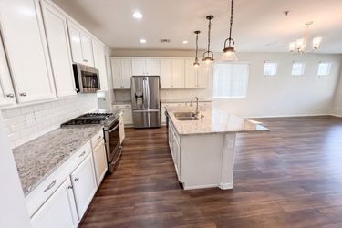 Photo 2 of 35 of 10066 W Cashman Dr, Peoria, AZ