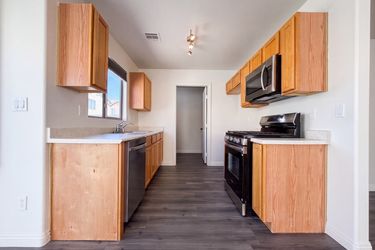Photo 2 of 17 of 4818 Lone Grove Dr, Las Vegas, NV