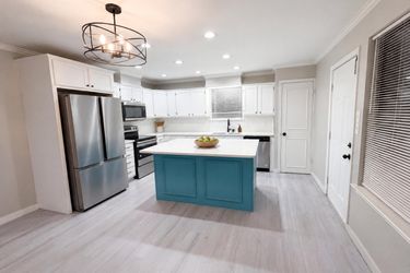 Photo 2 of 18 of 13214 Deepwater Cir, Corpus Christi, TX