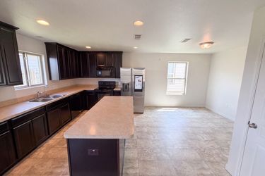 Photo 2 of 25 of 10335 Dawson Hill Ln, Houston, TX