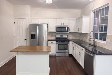 Photo 2 of 26 of 205 Nacoochee Way, Canton, GA