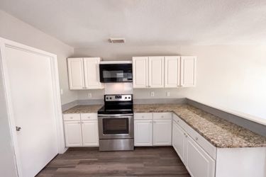 Photo 2 of 23 of 9646 Ivy Plain Dr, San Antonio, TX