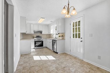 Photo 2 of 24 of 4400 Hidden Meadow Cir, Sugar Hill, GA