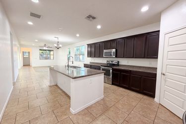 Photo 2 of 23 of 112 E Bernie Ln, Gilbert, AZ