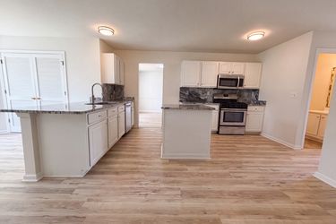 Photo 2 of 23 of 401 Callaway Ln, Conyers, GA