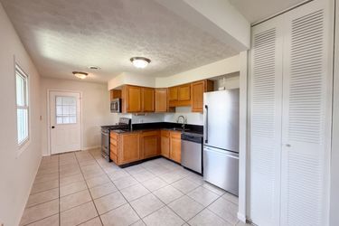 Photo 2 of 21 of 116 Valleyview Dr, Johnstown, OH