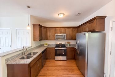 Photo 2 of 22 of 2043 Pinecrest Dr, Nashville, TN
