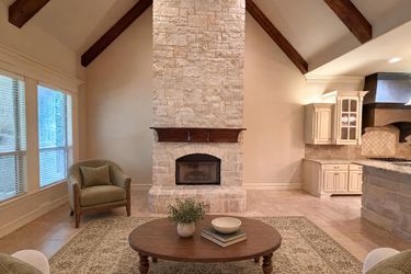 Photo 2 of 33 of 6113 Rock Dove Cir, Colleyville, TX