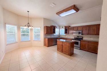 Photo 2 of 17 of 5415 Foxhill Rd, Temple, TX