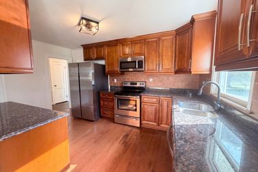 Photo 2 of 27 of 415 Hawkins Rd, Clarksville, TN