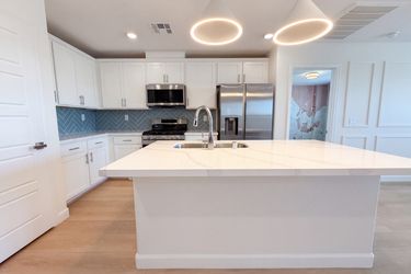 Photo 2 of 19 of 541 Bellum Dr, Henderson, NV