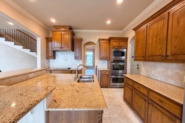Photo 2 of 25 of 1119 Mallard Pointe Dr, Cedar Hill, TX