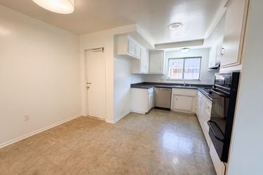 Photo 2 of 20 of 5947 Arden Ave, Highland, CA