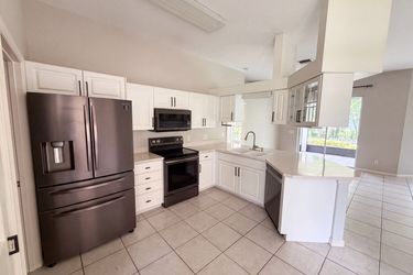 Photo 2 of 29 of 400 46th Ct, Vero Beach, FL