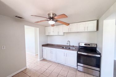 Photo 2 of 17 of 2213 Bouyer St, Lake Wales, FL
