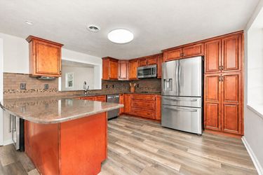 Photo 2 of 21 of 1207 W Spring Valley Pike, Dayton, OH