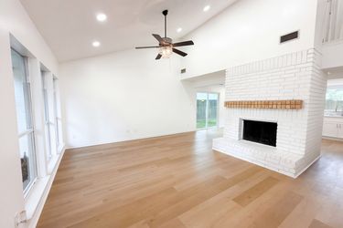 Photo 2 of 29 of 1319 Briarmead Dr, Richmond, TX