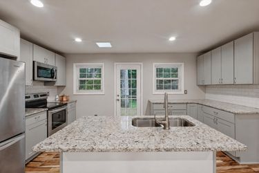 Photo 2 of 30 of 2162 Chestnut Pl, Lithia Springs, GA