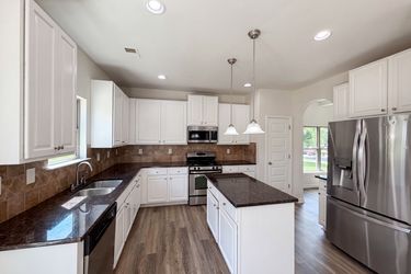 Photo 2 of 27 of 4440 Prather Son Dr, Loganville, GA