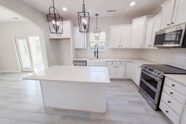 Photo 2 of 37 of 605 Tugaloo Rd, Travelers Rest, SC
