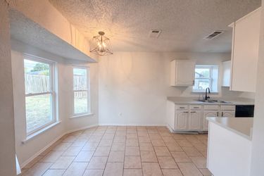 Photo 2 of 16 of 106 Nelson Dr, Copperas Cove, TX