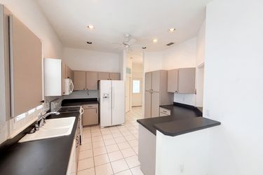 Photo 2 of 19 of 3319 Newbliss Cir, Ormond Beach, FL