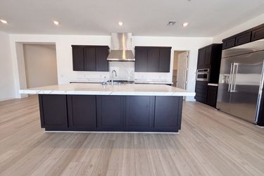 Photo 2 of 32 of 8289 Warbonnet Way, Las Vegas, NV