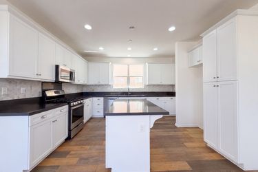 Photo 2 of 31 of 21981 Propello Dr, Santa Clarita, CA