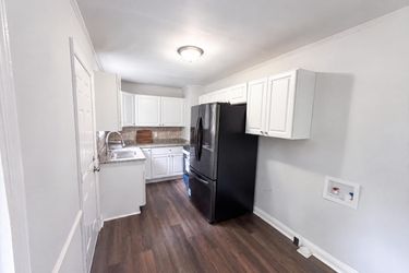 Photo 2 of 16 of 2109 Sheffield Rd, Raleigh, NC