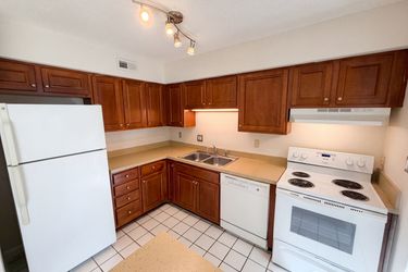 Photo 2 of 20 of 2020 Stoney Point Ln, Charlotte, NC