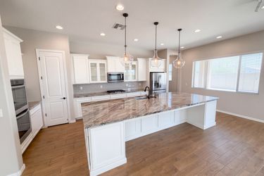 Photo 2 of 55 of 4511 N 93rd Dr, Phoenix, AZ