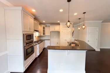 Photo 2 of 38 of 7412 Canova Ln, Charlotte, NC