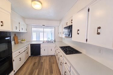 Photo 2 of 17 of 1500 Dallas St, Killeen, TX