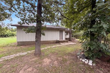 Exterior of 430225 E 1155 Rd