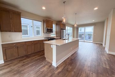 Photo 2 of 21 of 17302 SW Kite Ln, Beaverton, OR