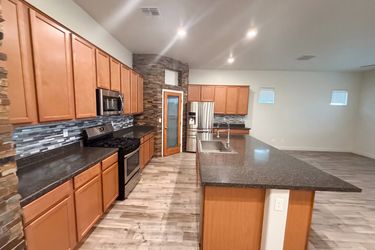 Photo 2 of 22 of 13155 W Avenida Del Rey, Peoria, AZ